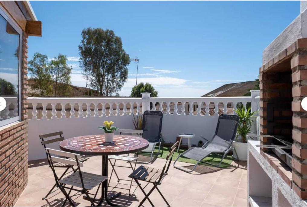 Apartamentos Lolitalola Holidays ซาโลเบรญา ภายนอก รูปภาพ