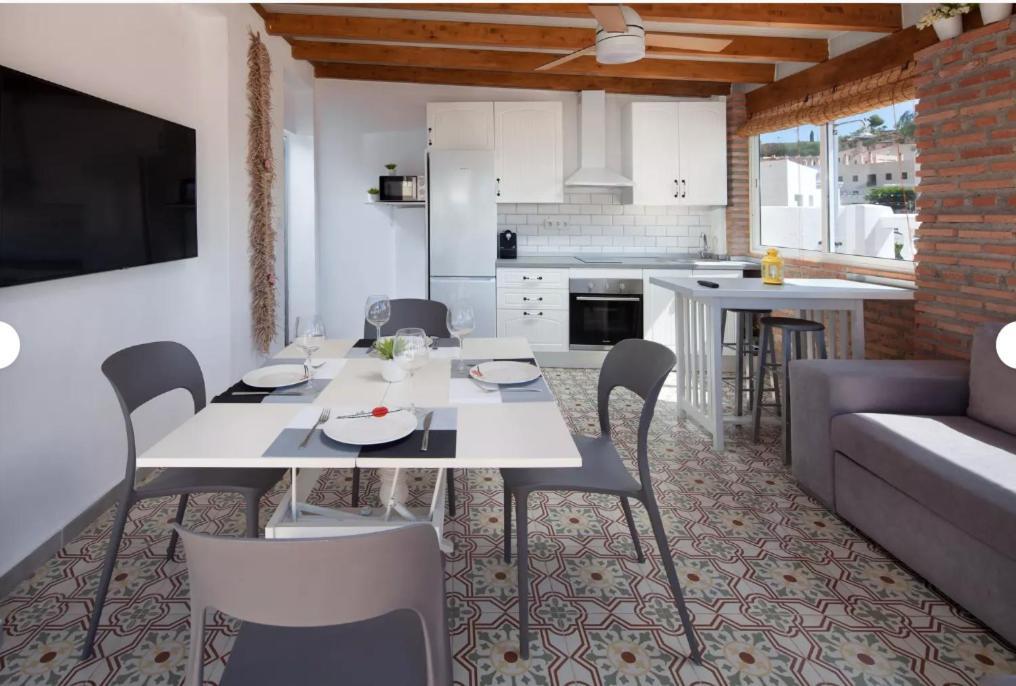 Apartamentos Lolitalola Holidays ซาโลเบรญา ภายนอก รูปภาพ